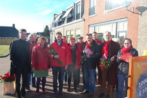 Op zaterdag 8 maart heeft de PvdA de Marne rozen en flyers uitgedeeld